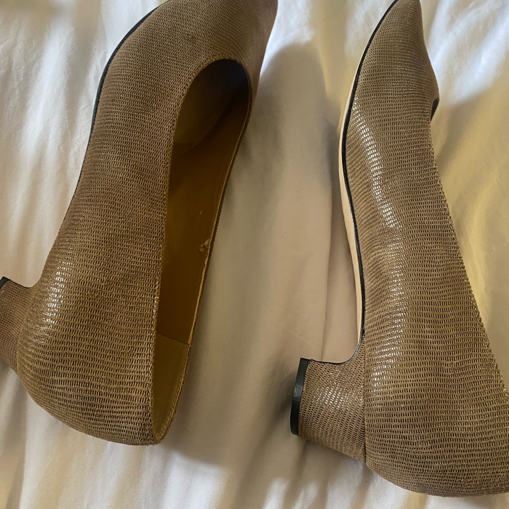 Shoes - Picture 5 of 5